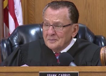 Frank Caprio fallece el juez más amable del mundo a los 88 años
