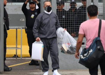 Israel Vallarta obtiene libertad tras 20 años marcado por montaje y tortura