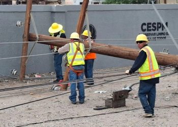 Mexicali enfrenta crisis por falta de energía, bloqueo de carretera exige pronta solución