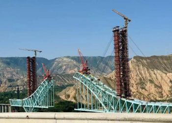 Ruptura de cable de acero provoca tragedia en puente ferroviario en Qinghai