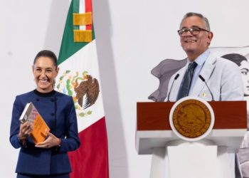 Sheinbaum impulsa centros Kutsari de semiconductores en tres estados