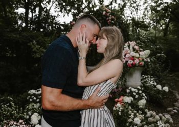 Taylor Swift y Travis Kelce anuncian su compromiso en un cuento de hadas