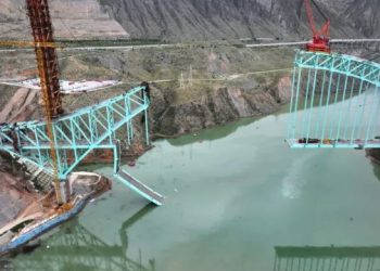 Colapso mortal en China: obra ferroviaria termina en desastre