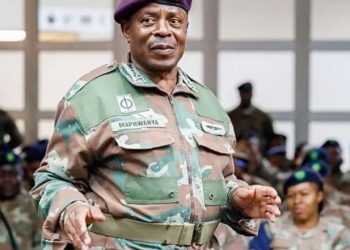 Ejército de Sudáfrica en polémica por respaldo a Irán del jefe militar