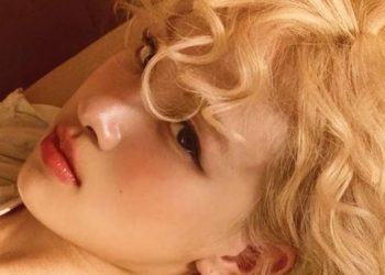 🎤 Rosé de BLACKPINK hace historia en Billboard 200 con su álbum rosie 🎶