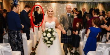 Resuelto el misterio del intruso en una boda que desconcertó a la pareja por cuatro años