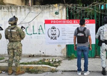 Aseguran drogas en Cancún y detienen a cinco personas en cateos