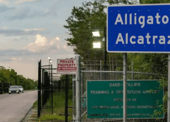 La polémica de los centros de detención migratoria: una mirada a Alligator Alcatraz