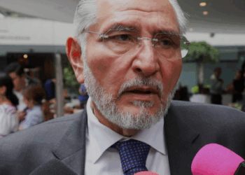 Adán Augusto Niega Conversación con AMLO Sobre Exsecretario Vinculado a Grupo Criminal