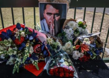 «El gobierno de EE. UU. revocará visas a extranjeros que celebren el asesinato de Charlie Kirk»