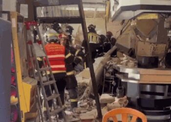 «Explosión en Vallecas deja un muerto y 25 heridos en un bar de Madrid»