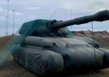 «Cómo tanques inflables y artillería falsa engañan en la guerra»