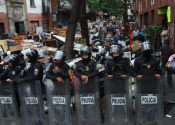 «Desalojos en CDMX violan derechos humanos, alertan especialistas”