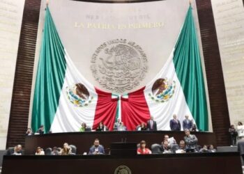 «Diputados proponen impuestos a electrolitos por exceso de azúcar»