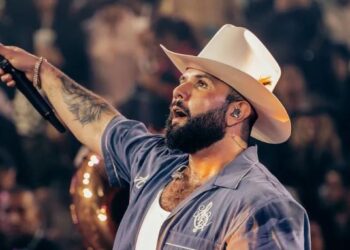 Carin León Rompe Barreras: Primer Mexicano en la Sphere de Las Vegas y Vive su Cultura al Máximo