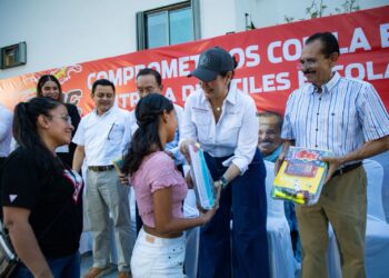 Estefanía Mercado refuerza educación, salud y transporte digno en Playa del Carmen