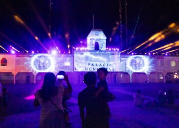 Fiestas patrias en Playa del Carmen, tradición y tecnología se fusionan