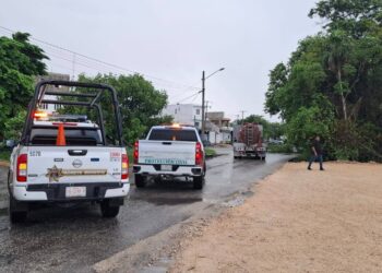 Fuertes Lluvias en Cancun Desatan Operativo de Seguridad Vial