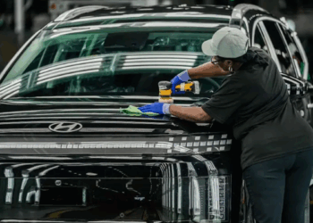 ICE detiene a cientos de surcoreanos en una redada en la planta de Hyundai