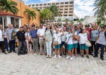 Huelga paraliza hotel en Cancún Empleados acusan a empresa de incumplimiento
