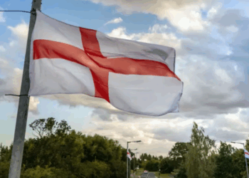 Banderas inglesas se convierten en símbolo antiinmigración