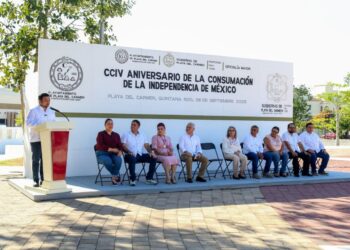 Playa del Carmen conmemora el CCIV aniversario de la Consumación de la Independencia