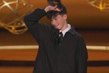 Más Allá del Galardón El Mensaje de Owen Cooper al Ganar el Emmy por Adolescence