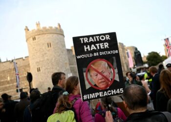 Proyección anti-Trump en el castillo de Windsor