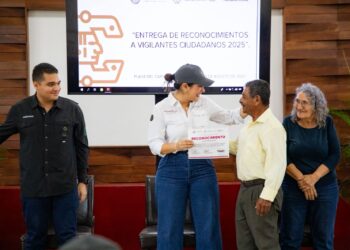 Reconocimientos a adultos mayores fortalecen el programa Vigilantes Ciudadanos