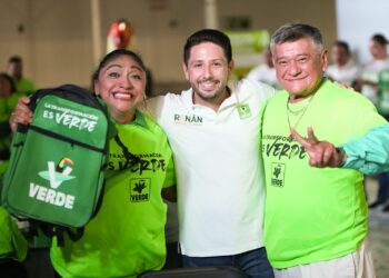 Renán Sánchez Impulsa el Fortalecimiento Territorial con Entrega de Kits en Cozumel