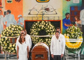 Rinden homenaje a Jesús Martínez Ross, primer gobernador de Quintana Roo