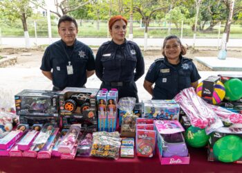 SMSCyT intercambia juguetes bélicos por didácticos en primaria