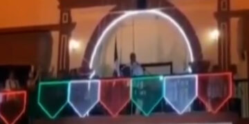 🤦♂️VIDEO/ ¡Grave error! Alcalde de Escárcega se equivoca en el Grito al decir “Josefa Ortiz de Pinedo”