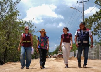 Tras 25 años de espera, vecinos de Cancún finalmente ven iniciarse la reconstrucción integral de la calle 82