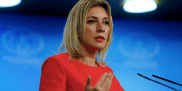 La vocera rusa Zajárova cuestiona a los ciudadanos ucranianos sobre su movilización