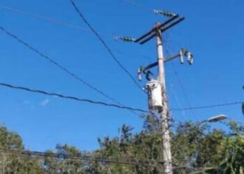 Vecinos de Kancabchen exigen a CFE reparación de red eléctrica tras constantes apagones