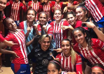 Chivas Femenil alcanza los 600 goles en la Liga MX Femenil con doblete histórico de Denise Castro