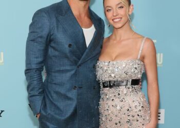 Glen Powell responde a la narrativa de su ruptura