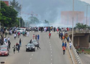 Nigeria: 29 niños podrían enfrentar la pena de muerte por protestar contra la crisis del costo de vida