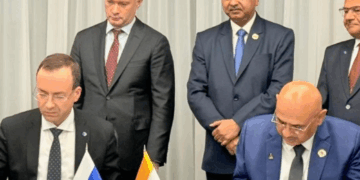 India Fabricará Aviones Rusos SJ-100 en un «Cambio de Juego» para su Aviación Doméstica