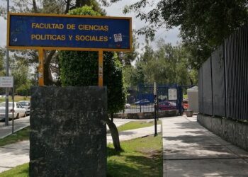 Amenaza de Bomba en la UNAM Moviliza a la Facultad de Ciencias Políticas