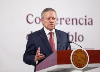 Arturo Zaldívar Defiende Reforma a la Ley de Amparo Contra el Lavado de Dinero