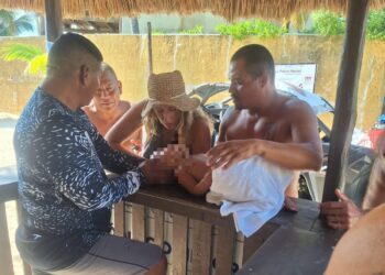 VIDEO | Atienden a un bañista y a una menor en dos incidentes distintos en playa del carmen