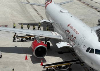 El Turismo Canadiense Impulsa Récord de Vuelos Hacia Cancún