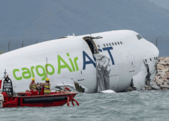 Tragedia Aérea en Hong Kong,  Avión de Carga Cae al Mar