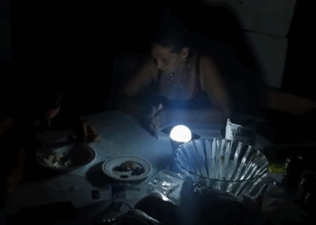 «Crisis energética en Cuba: apagón masivo evidencia el colapso del sistema eléctrico»