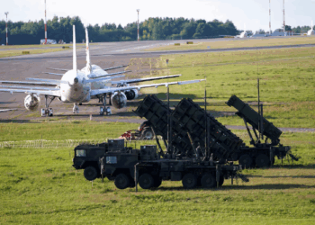 «Lituania cierra el aeropuerto de Vilna por globos de contrabando»