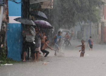 ¡Alerta Máxima! Huracán Categoría 5 Melissa Amenaza con Catástrofe en Jamaica y el Caribe