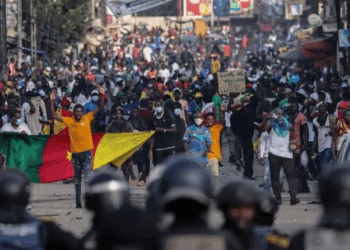 VIDEO «La Generación Z de Camerún Desafía al Poder con Ola de Protestas»