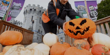 «Las calabazas de Lego iluminan el Halloween en Legoland Windsor»